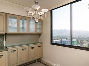 345 Pioneer Drive 1705, Glendale CA 91203