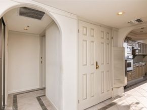 345 Pioneer Drive 1705, Glendale CA 91203