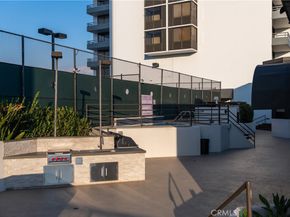 345 Pioneer Drive 1705, Glendale CA 91203