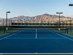 345 Pioneer Drive 1705, Glendale CA 91203