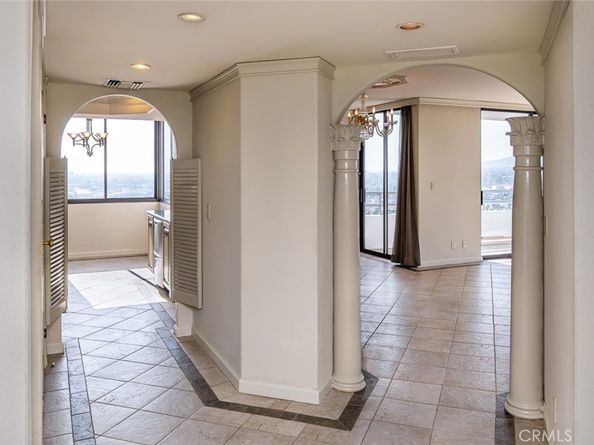 345 Pioneer Drive 1705, Glendale CA 91203