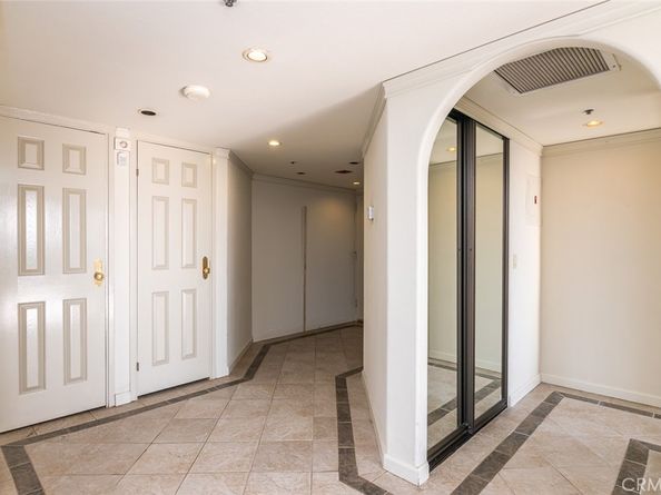 345 Pioneer Drive 1705, Glendale CA 91203