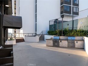 345 Pioneer Drive 1705, Glendale CA 91203