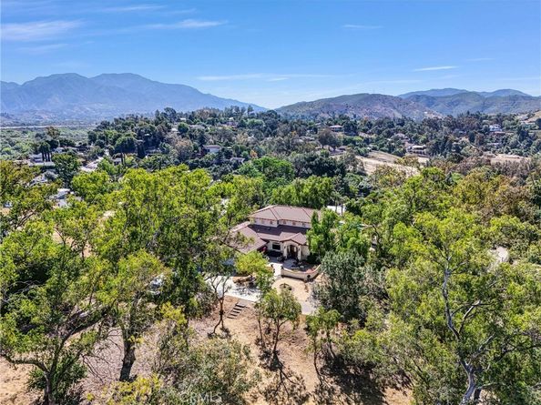 10345 McBroom Street, Sunland CA 91040