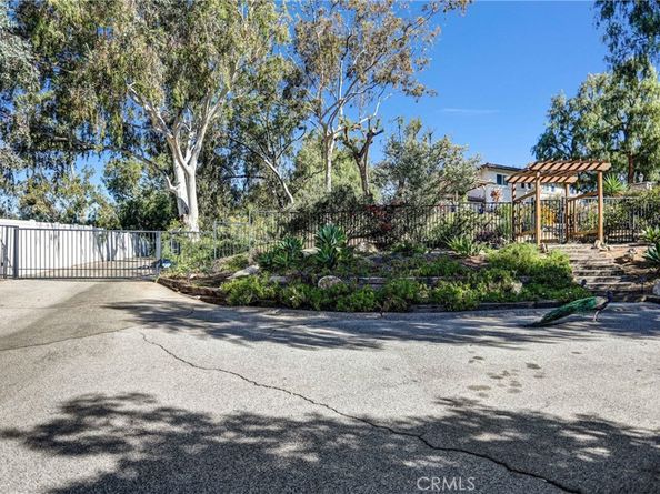 10345 McBroom Street, Sunland CA 91040