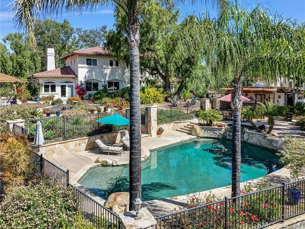 10345 McBroom Street, Sunland CA 91040