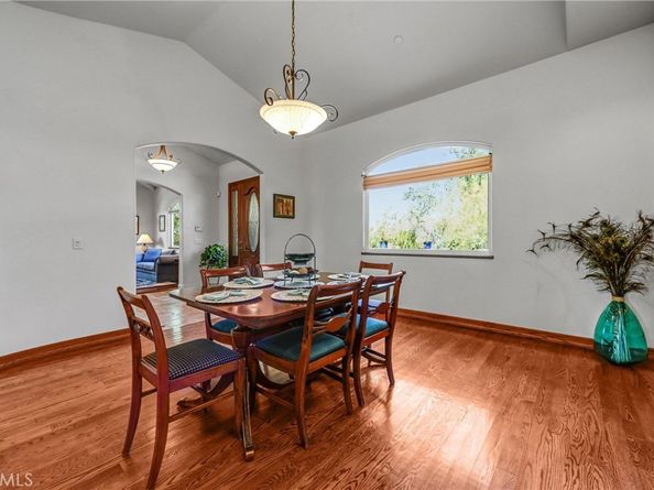 10345 McBroom Street, Sunland CA 91040