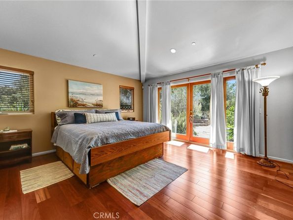 10345 McBroom Street, Sunland CA 91040