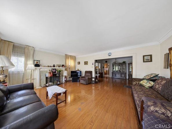 1307 N Kenmore Avenue, Los Angeles CA 90027