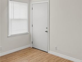 3834 West Blvd, Los Angeles CA 90008