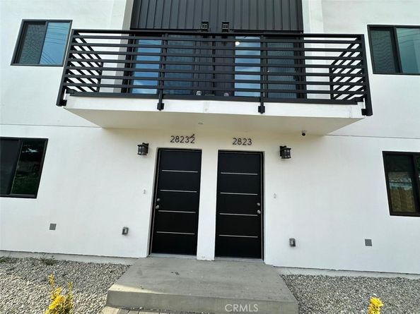 2823 Maple Avenue, Los Angeles CA 90011