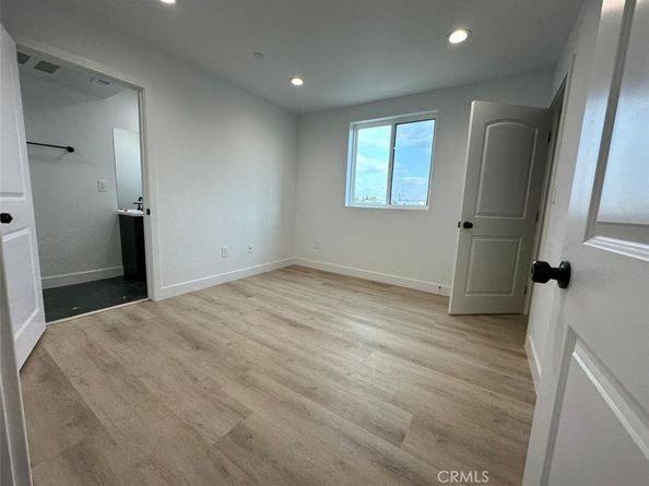 2823 Maple Avenue, Los Angeles CA 90011