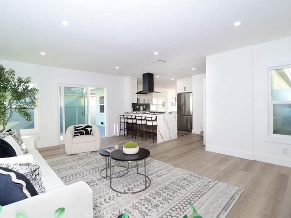 11804 Atkinson, Hawthorne CA 90250