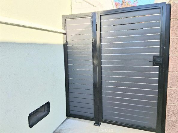 11804 Atkinson, Hawthorne CA 90250