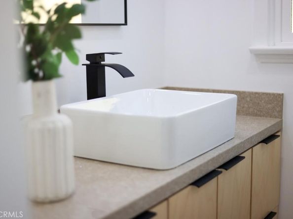 11804 Atkinson, Hawthorne CA 90250