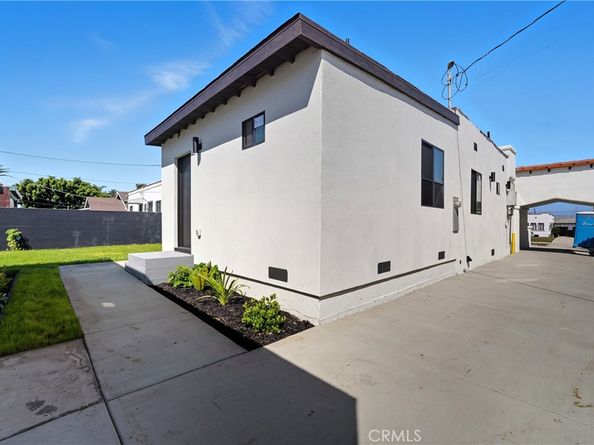 2228 W 73rd, Los Angeles CA 90043
