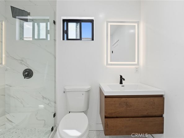 2228 W 73rd, Los Angeles CA 90043