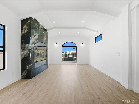 2228 W 73rd, Los Angeles CA 90043
