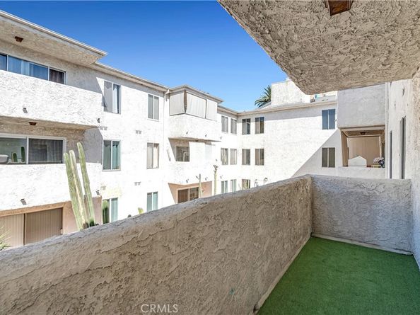 1422 Rock Glen Avenue 214, Glendale CA 91205