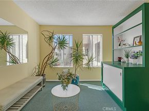 1422 Rock Glen Avenue 214, Glendale CA 91205