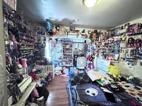 7011 Bonsallo Avenue, Los Angeles CA 90044