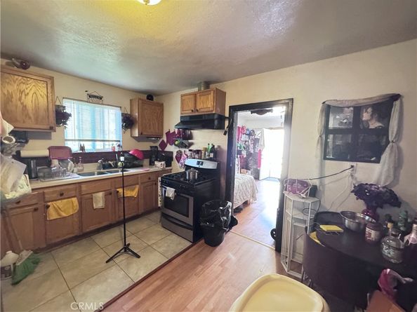 7011 Bonsallo Avenue, Los Angeles CA 90044