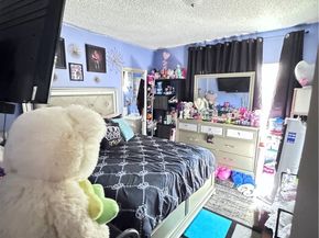 7011 Bonsallo Avenue, Los Angeles CA 90044