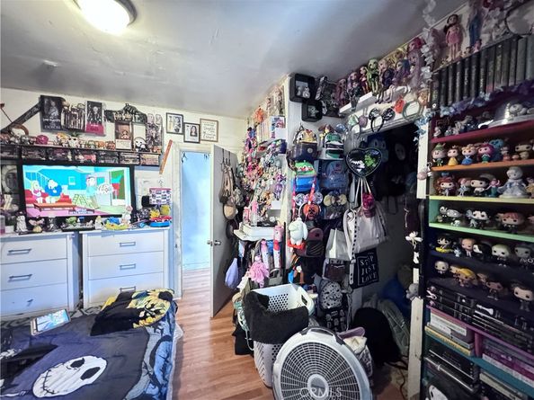 7011 Bonsallo Avenue, Los Angeles CA 90044