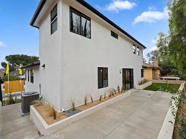 943 N Avenue 66, Los Angeles CA 90042