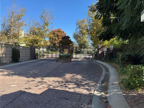 1111 Lakeview Terrace, Azusa CA 91702