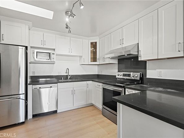 125 Allen 306, Pasadena CA 91106