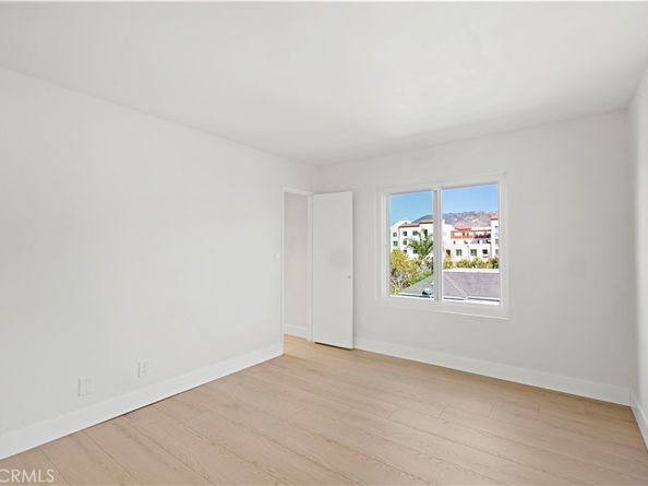 125 Allen 306, Pasadena CA 91106