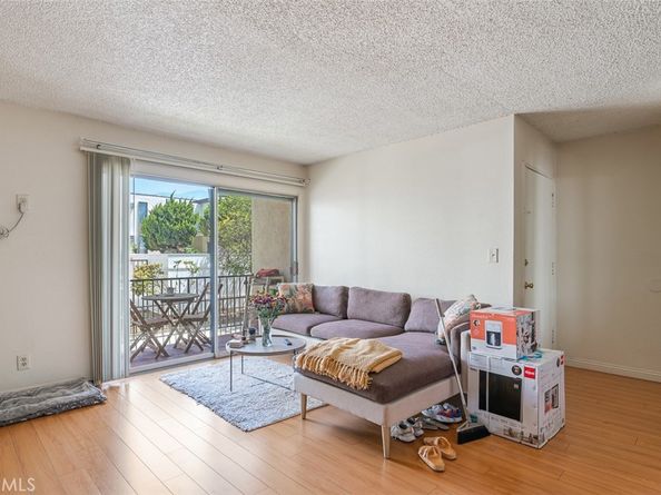 820 N Raymond Avenue, Pasadena CA 91103