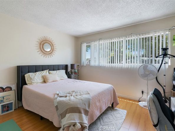 820 N Raymond Avenue, Pasadena CA 91103