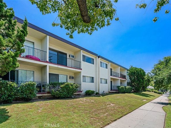 820 N Raymond Avenue, Pasadena CA 91103