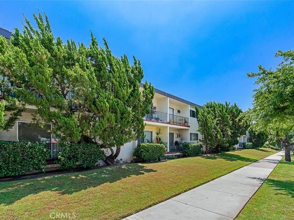 820 N Raymond Avenue, Pasadena CA 91103