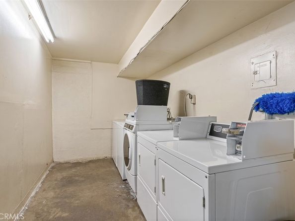 820 N Raymond Avenue, Pasadena CA 91103