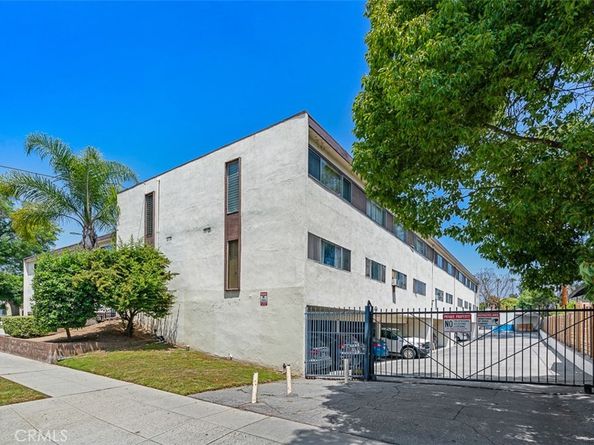 820 N Raymond Avenue, Pasadena CA 91103