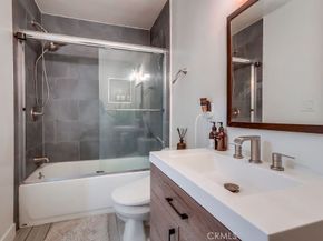 425 S Kenmore Avenue Avenue 306, Los Angeles CA 90020