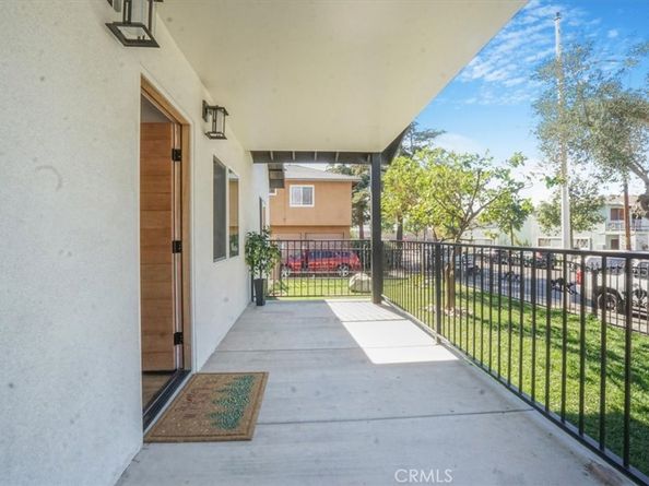 932 N McKeever Ave, Azusa CA 91702