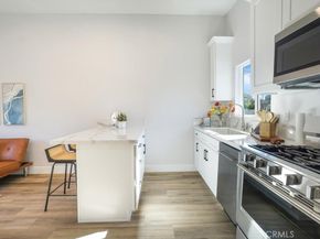 932 N McKeever Ave, Azusa CA 91702