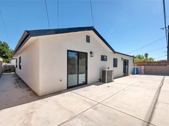 8127 Radford Avenue, North Hollywood CA 91605