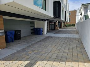809 N Detroit Street, Los Angeles CA 90046
