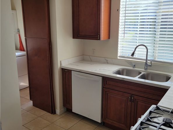 1220 E 121st, Los Angeles CA 90059