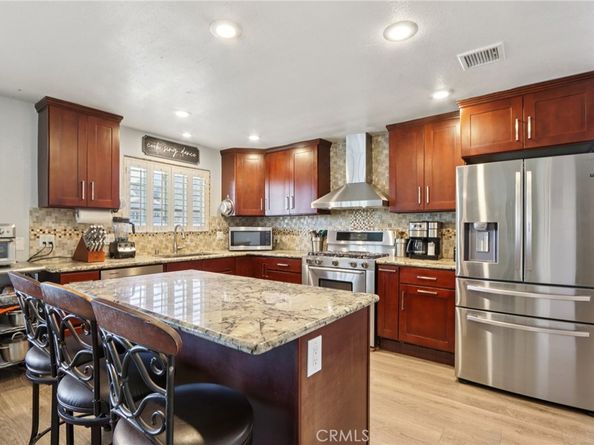 1272 N Ukiah, Upland CA 91786