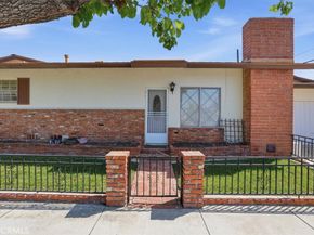 6702 E Pageantry, Long Beach CA 90808