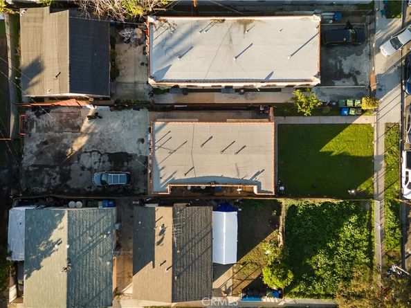 8449 S Main, Los Angeles CA 90003