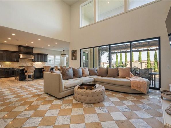 2543 Glasgow Drive, Carlsbad CA 92010