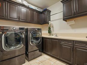 2543 Glasgow Drive, Carlsbad CA 92010