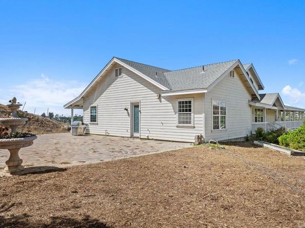 1101 York Dr., Vista CA 92084